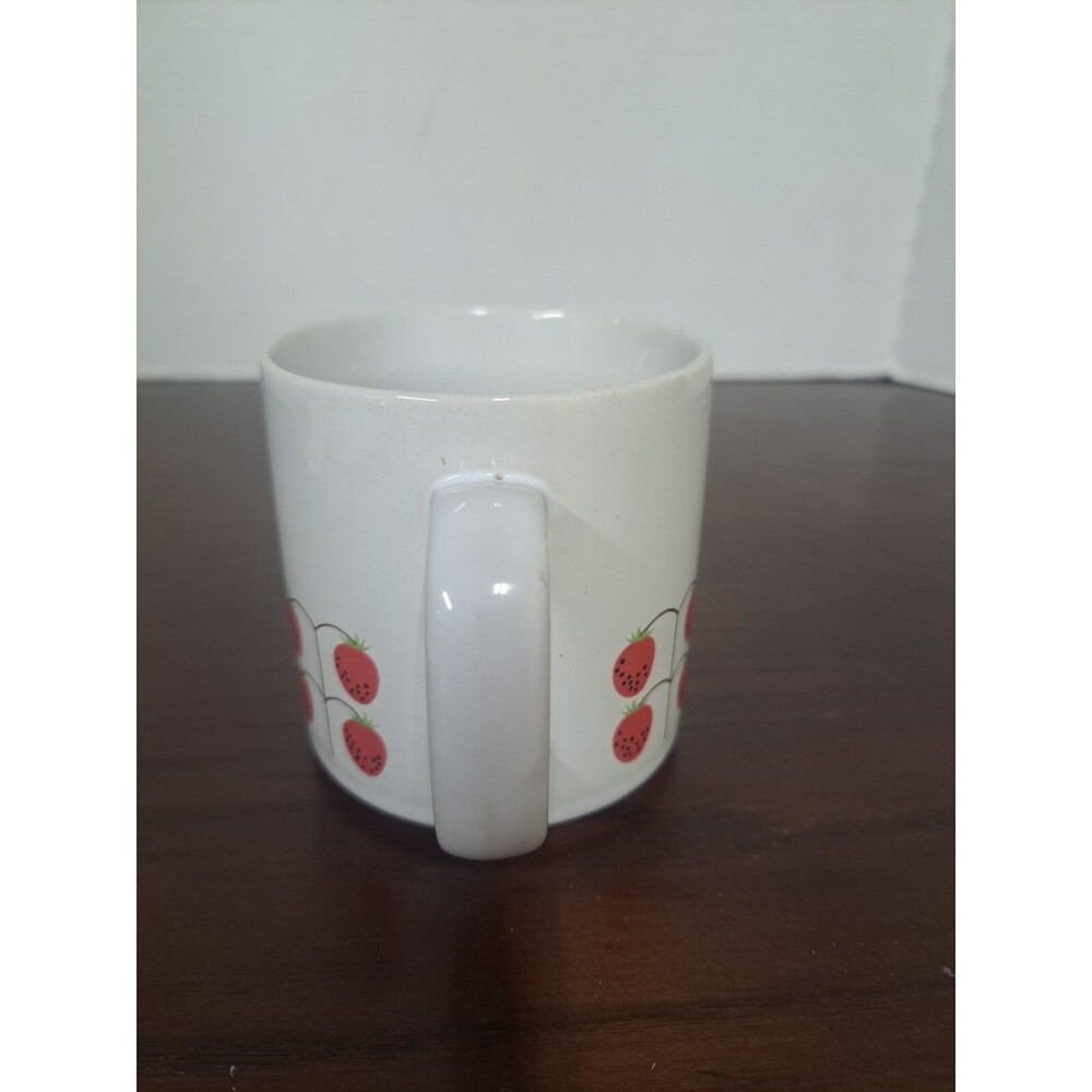 Nevco Strawberry Pattern Mug - Picture 4 of 8